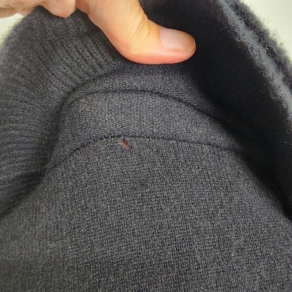 Neiman Marcus Cashmere Black Cardigan Size M - Picture 11 of 16